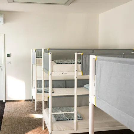 Mild Elephants 브라티슬라바